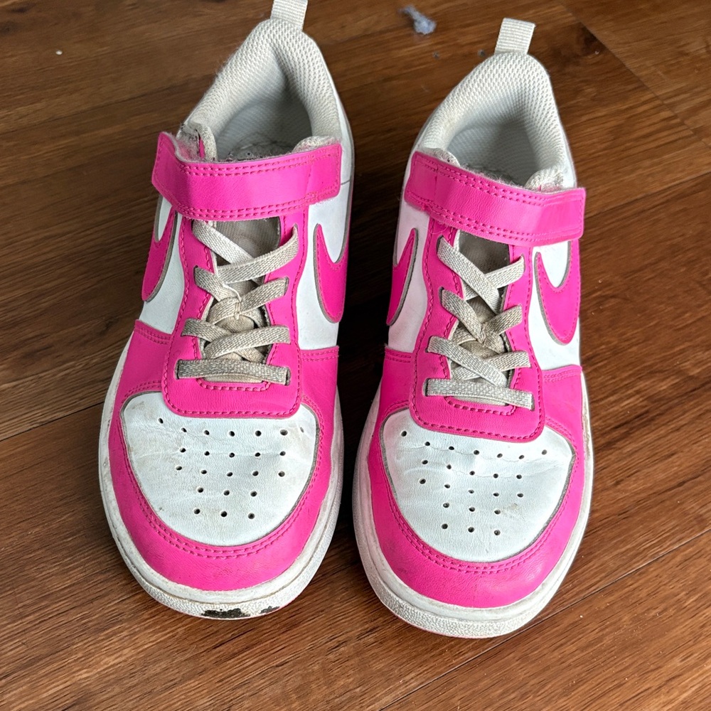 Nike Kids Sneakers in Pink and White